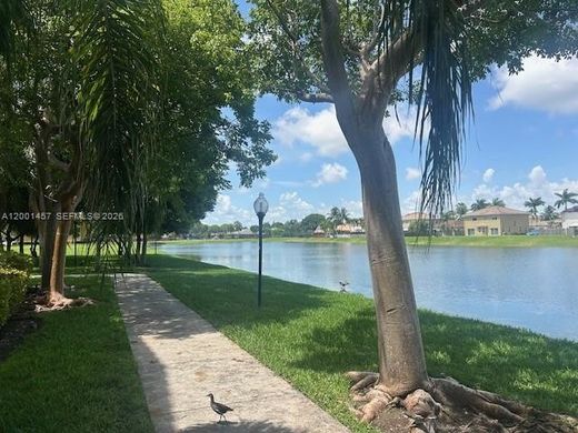 Residential complexes in Cutler Bay, Miami-Dade