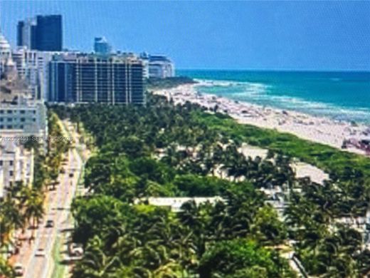 Residential complexes in Miami Beach, Miami-Dade