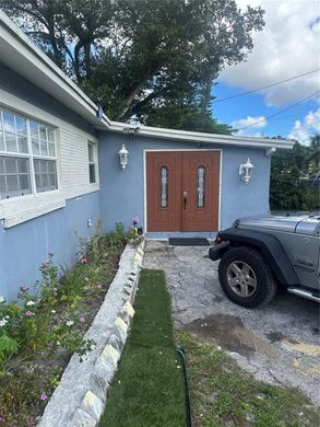 Villa in Lauderhill, Broward County