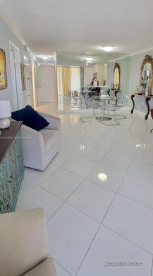 Residential complexes in North Miami Beach, Miami-Dade