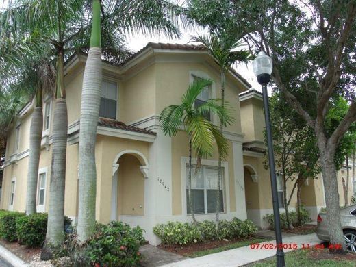 Townhouse in Miramar, Broward County
