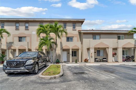 Townhouse in Opa-locka North  (historical), Miami-Dade