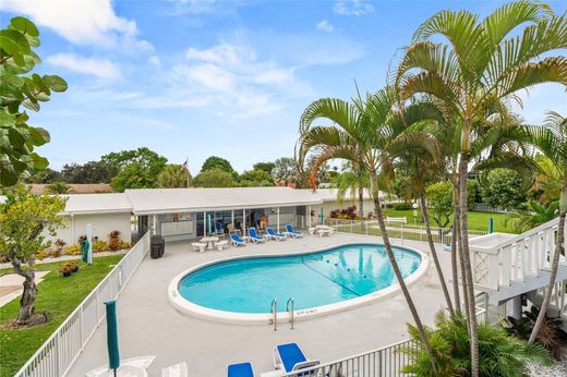 Residential complexes in Fort Lauderdale, Broward County