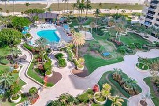 Residential complexes in Lauderdale by the sea, Broward County