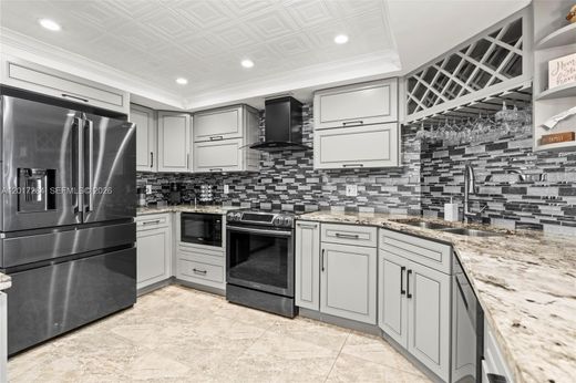 Residential complexes in West Palm Beach, Palm Beach