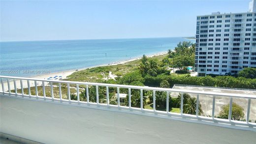 Komplex apartman Key Biscayne, Miami-Dade County