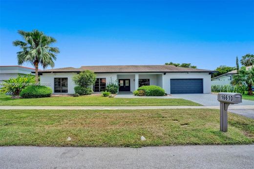 Villa in Weston, Broward County