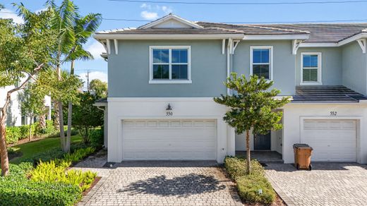 Townhouse in Deerfield Beach, Broward County