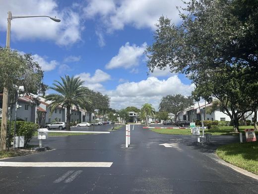 Delray Beach, Palm Beach Countyのアパートメント・コンプレックス