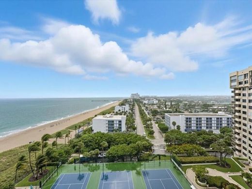 Residential complexes in Lauderdale by the sea, Broward County