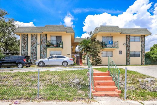 Жилой комплекс, Майами, Miami-Dade County
