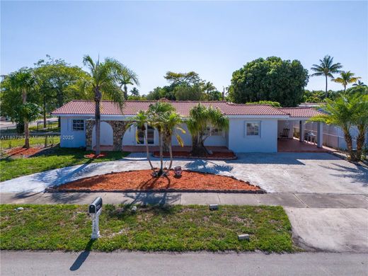 Вилла, Miami Gardens, Miami-Dade County