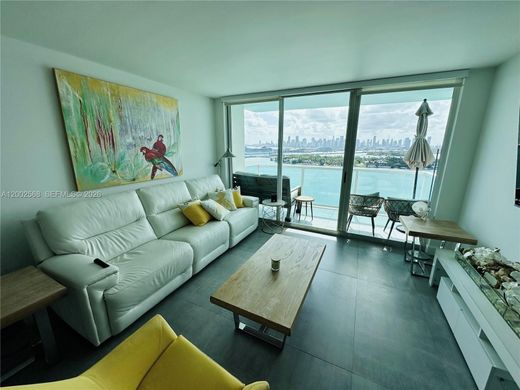 Residential complexes in Miami Beach, Miami-Dade