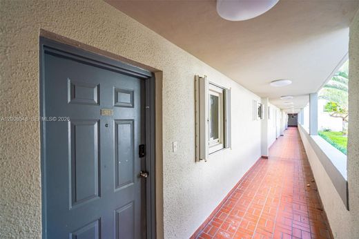 Residential complexes in Miami, Miami-Dade