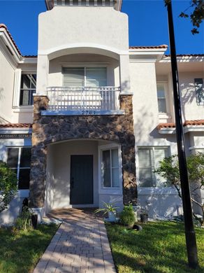 Townhouse in Miramar, Broward County