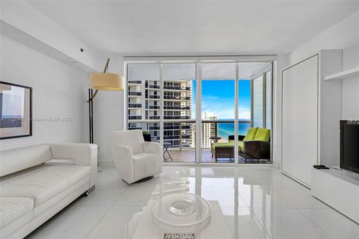 Kamienica w Hallandale Beach, Broward County