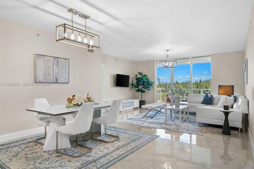 Residential complexes in North Miami, Miami-Dade