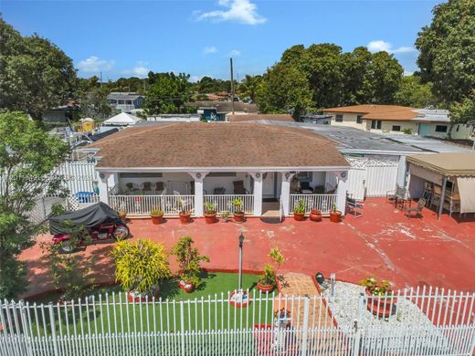 Villa in Miami Heights Trailer Park, Miami-Dade