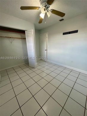 Townhouse in Miami Gardens, Miami-Dade