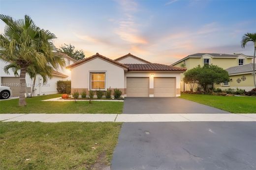 Villa in Pembroke Pines, Broward County
