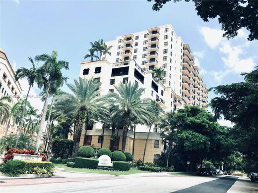 Residential complexes in Coral Gables, Miami-Dade