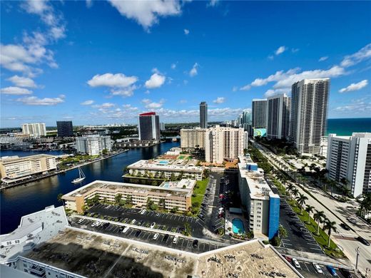 Residential complexes in Hallandale, Broward County