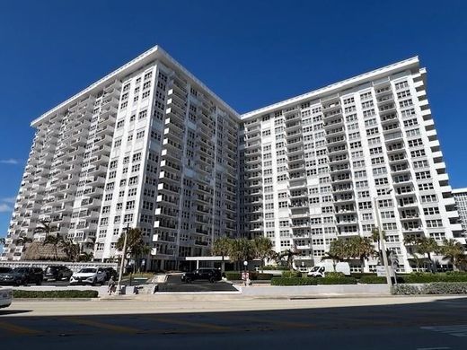 Residential complexes in Pompano Beach, Broward County