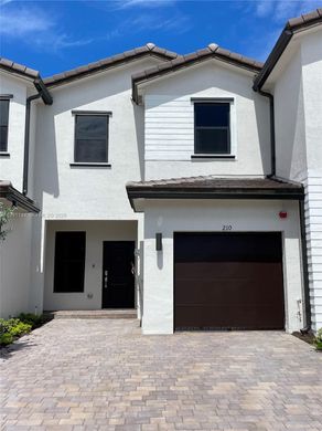 Stadthaus in Pembroke Pines, Broward County