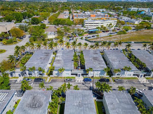 Complexes résidentiels à North Miami Beach, Comté de Miami-Dade