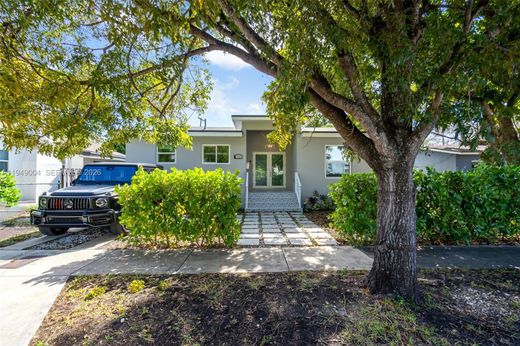 マイアミ, Miami-Dade Countyのヴィラ