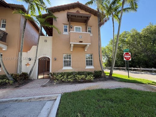 Townhouse in Pembroke Pines, Broward County