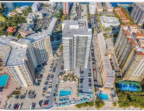 Komplex apartman Hallandale Beach, Broward County