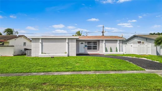 Villa - Sunrise, Broward County