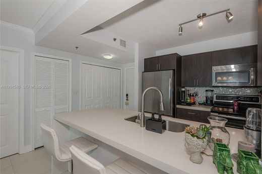 Residential complexes in Miami, Miami-Dade