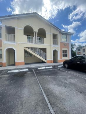 Residential complexes in Homestead, Miami-Dade