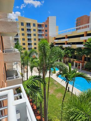 Complexes résidentiels à Aventura, Comté de Miami-Dade