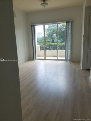 Residential complexes in Fort Lauderdale, Broward County