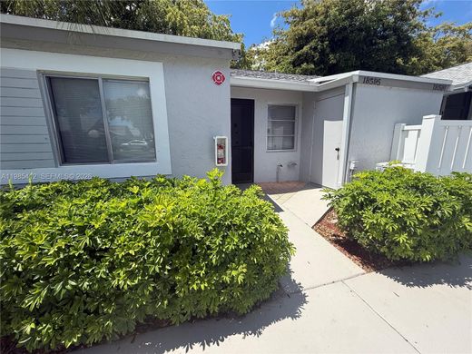 Townhouse in Boca Raton, Palm Beach