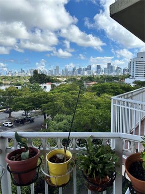 Kamienica w Miami, Miami-Dade County