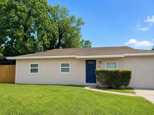 Villa - North Lauderdale, Broward County