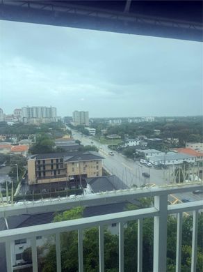 Residential complexes in Coral Gables, Miami-Dade