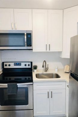 Residential complexes in North Bay Village, Miami-Dade