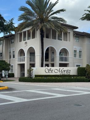 Residential complexes in Doral, Miami-Dade