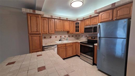 Residential complexes in Pompano Beach, Broward County