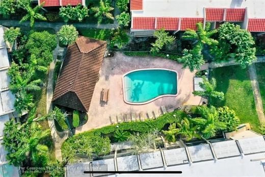 Oakland Park, Broward Countyのアパートメント・コンプレックス