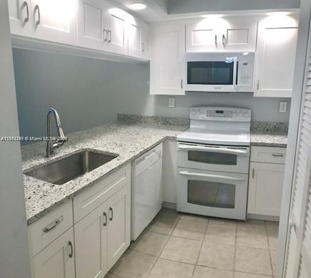 公寓楼  Plantation, Broward County