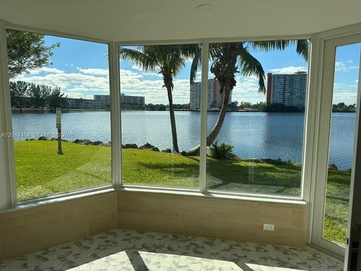 Residential complexes in Miami, Miami-Dade