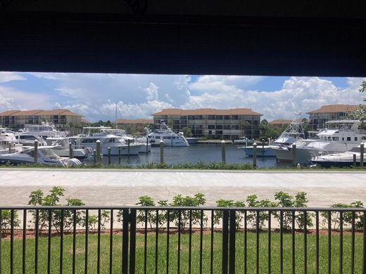 Residential complexes in Jupiter, Palm Beach