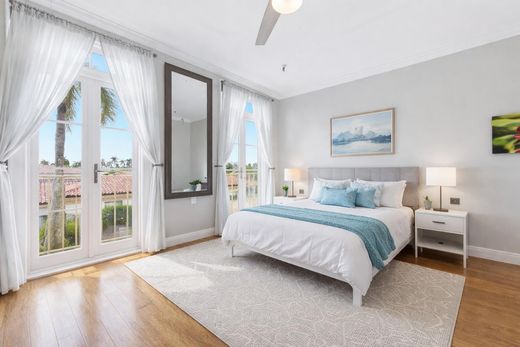 Residential complexes in Palm Beach, Florida