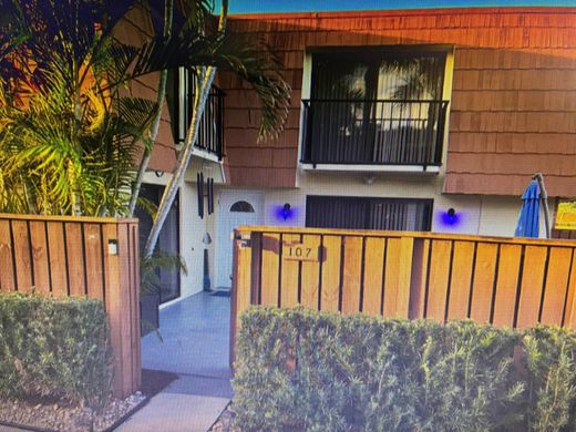 Townhouse in Boynton Beach, Palm Beach